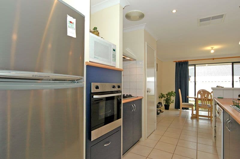 327 Bennett Springs Drive, BEECHBORO WA 6063, Beechboro - Thumbnail 6