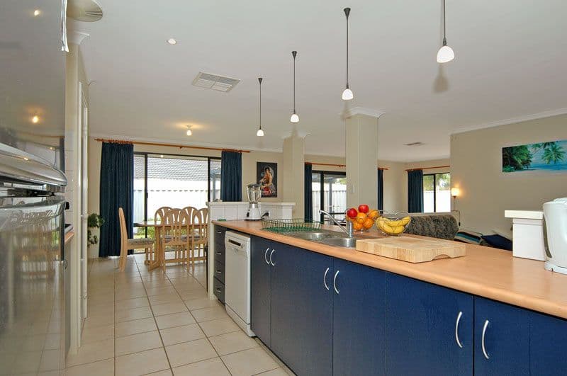327 Bennett Springs Drive, BEECHBORO WA 6063, Beechboro - Thumbnail 7