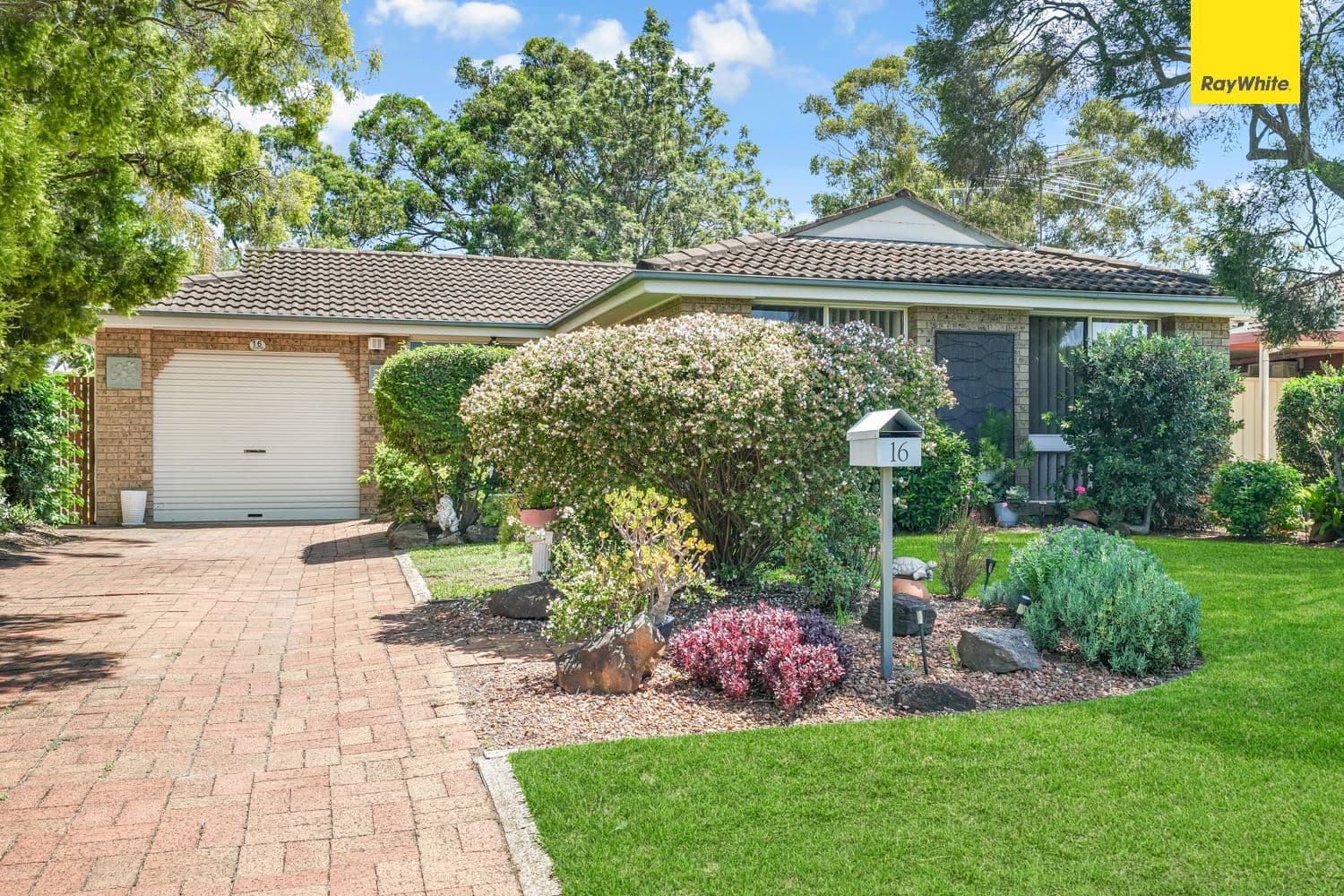 16 Barnard Crescent, Oakhurst NSW 2761, Oakhurst - Image 1