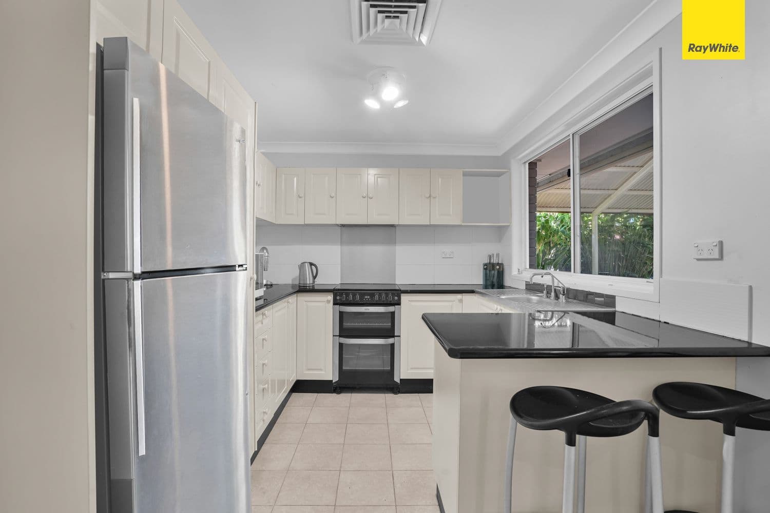 16 Barnard Crescent, Oakhurst NSW 2761, Oakhurst - Thumbnail 4