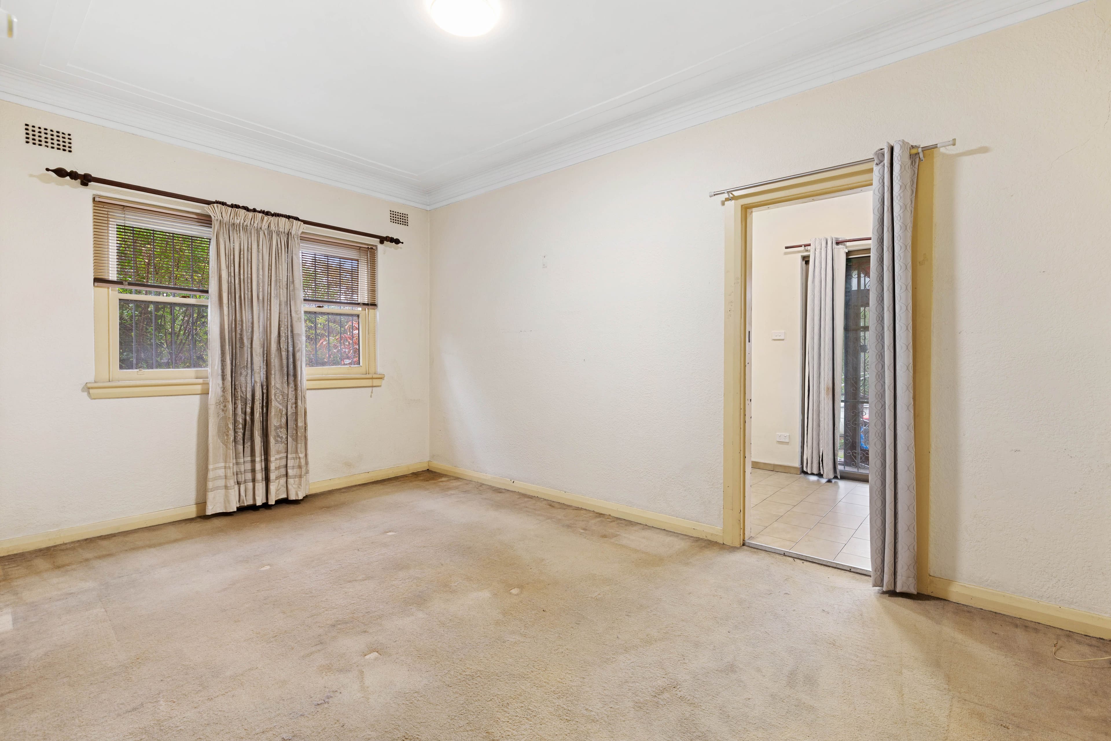 14 Slade Road, Bardwell Park NSW 2207, Bardwell Park - Thumbnail 4