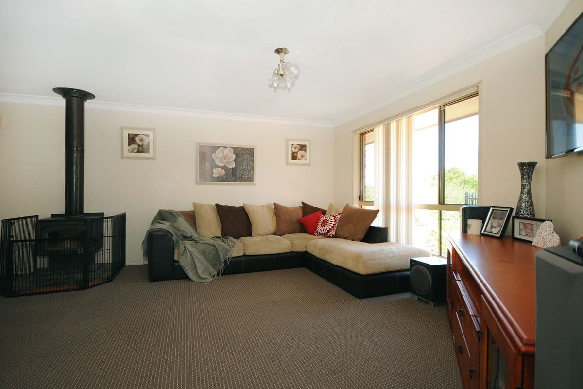 2 Glen Avon Court, Glenvale QLD 4350, Glenvale - Thumbnail 3