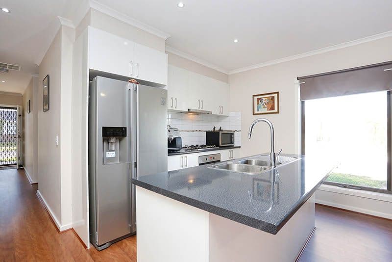 1 Persimmon Way, Doreen VIC 3754, Doreen - Thumbnail 2