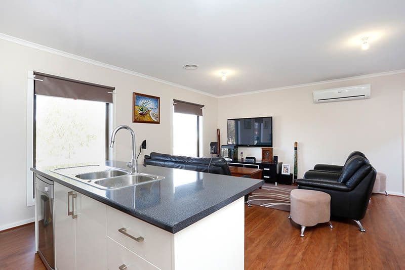 1 Persimmon Way, Doreen VIC 3754, Doreen - Thumbnail 4