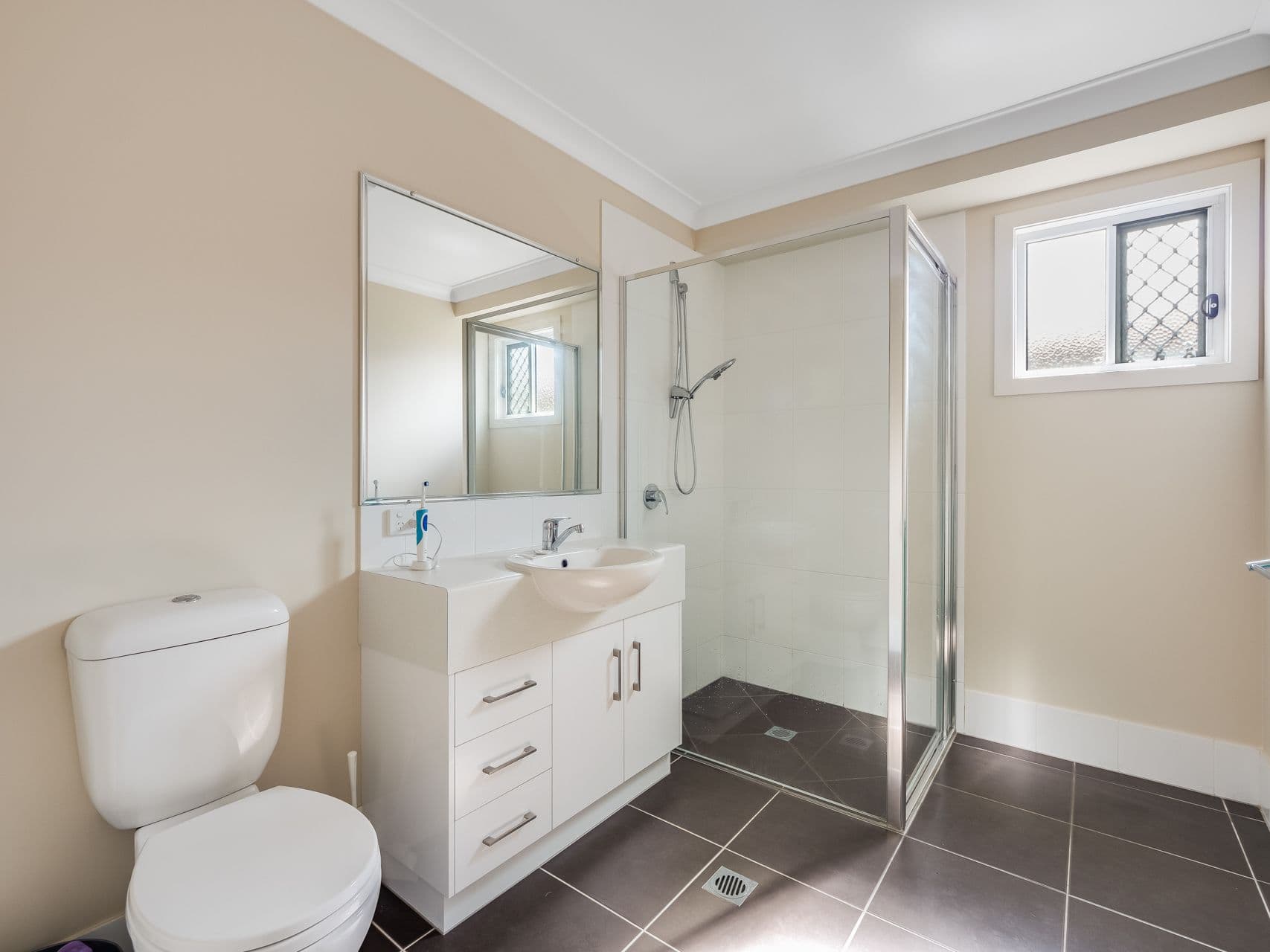 71 Gordon Avenue, Newtown QLD 4350, Newtown - Thumbnail 6
