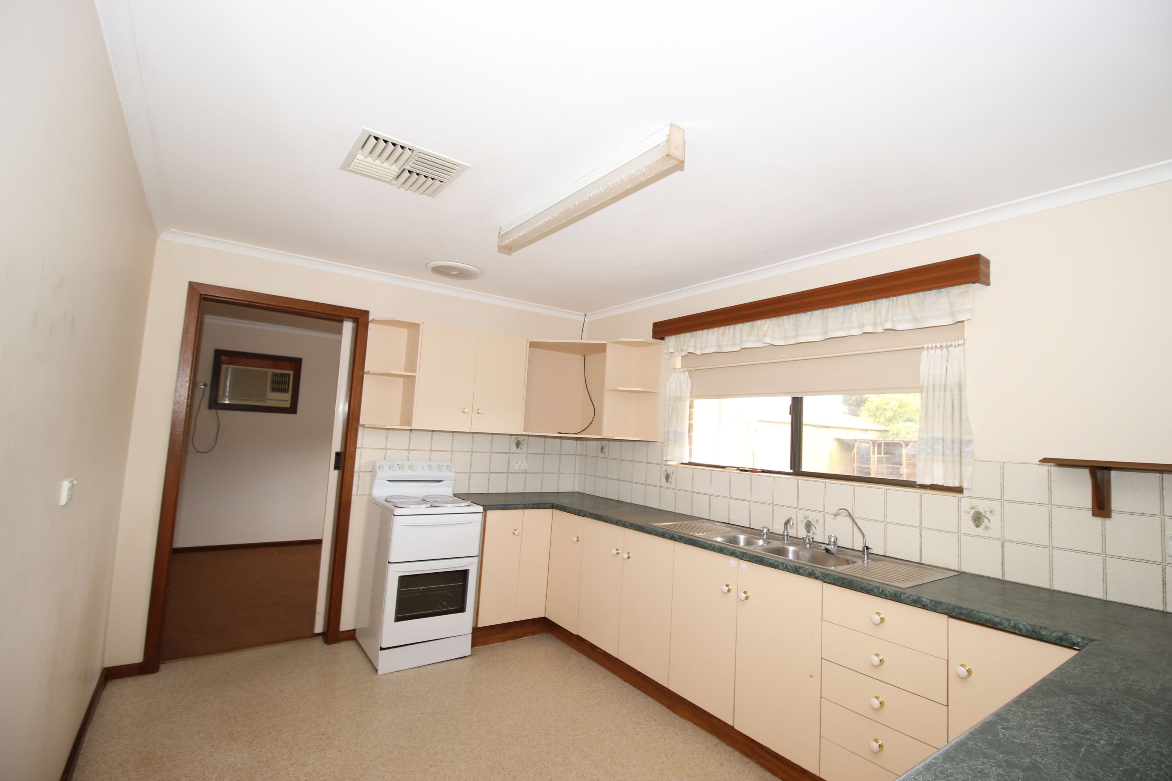 11 Third Street, Morgan SA 5320, Morgan - Thumbnail 2