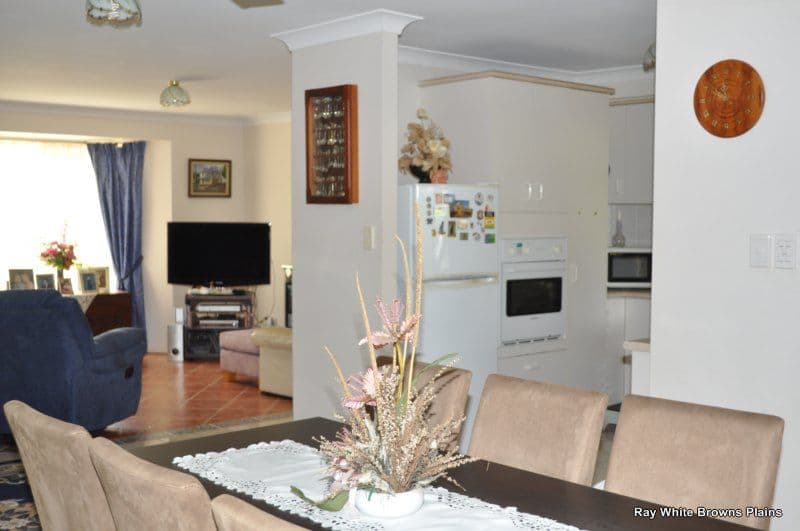 8 Mandeville Place, REGENTS PARK QLD 4118, Regents Park - Thumbnail 5