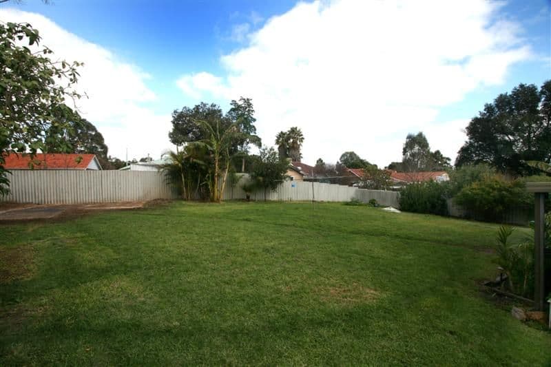 3 Hoskin Street, CLOVERDALE WA 6105, Cloverdale - Thumbnail 5