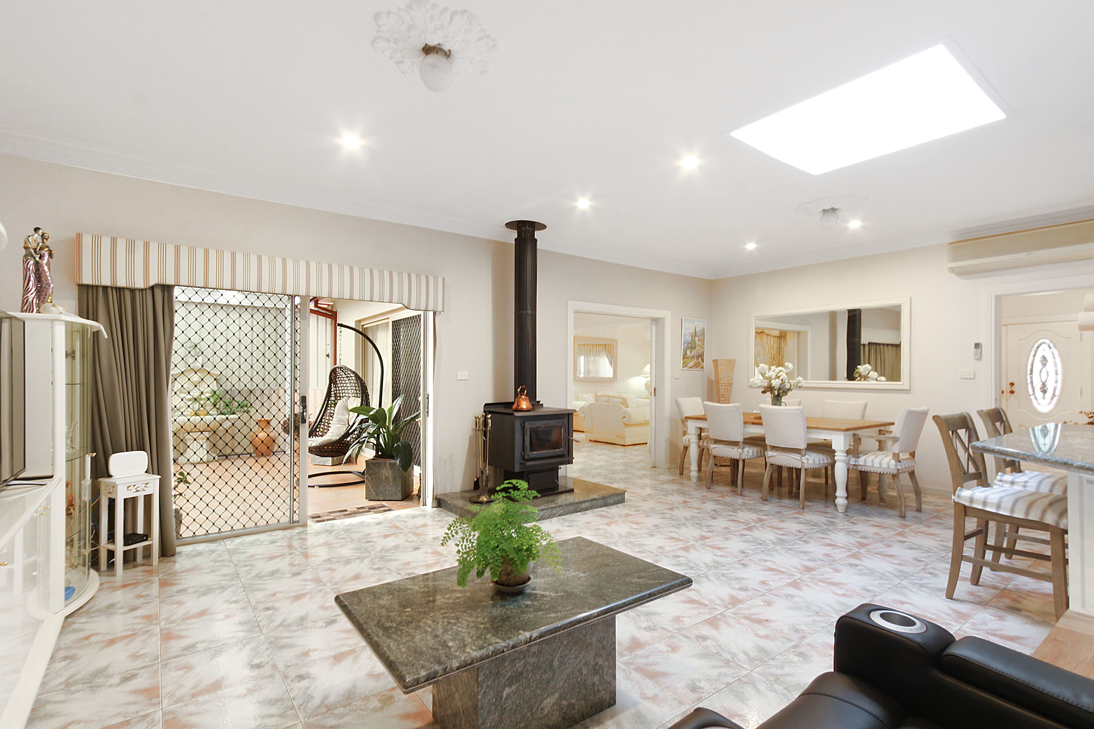 16 Sadlier Crescent, Fairfield West NSW 2165, Fairfield West - Thumbnail 4
