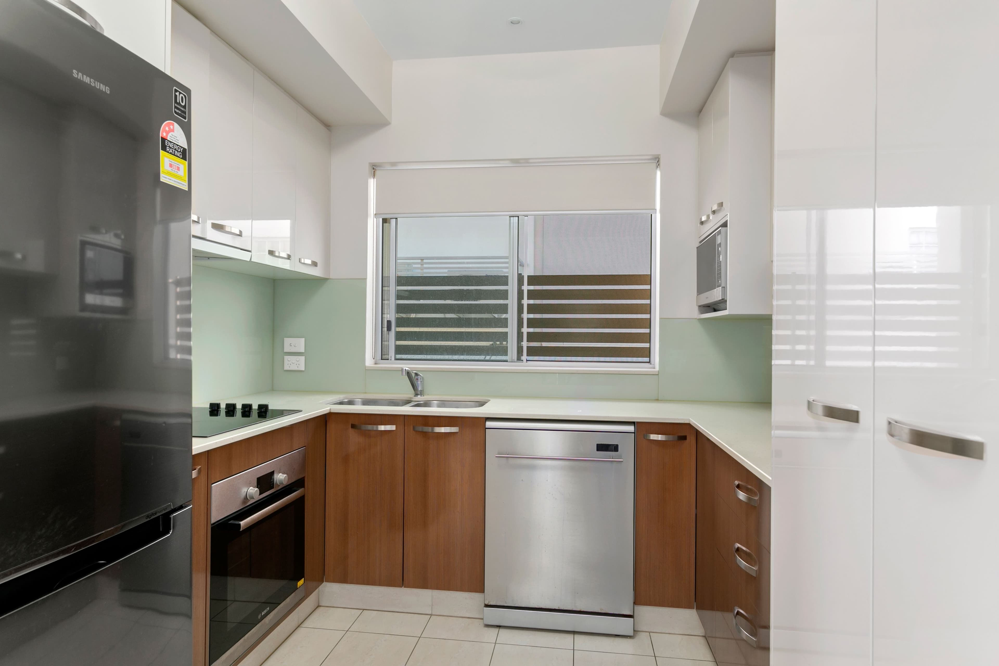 9 Zenith Avenue, Chermside QLD 4032, Chermside - Thumbnail 2