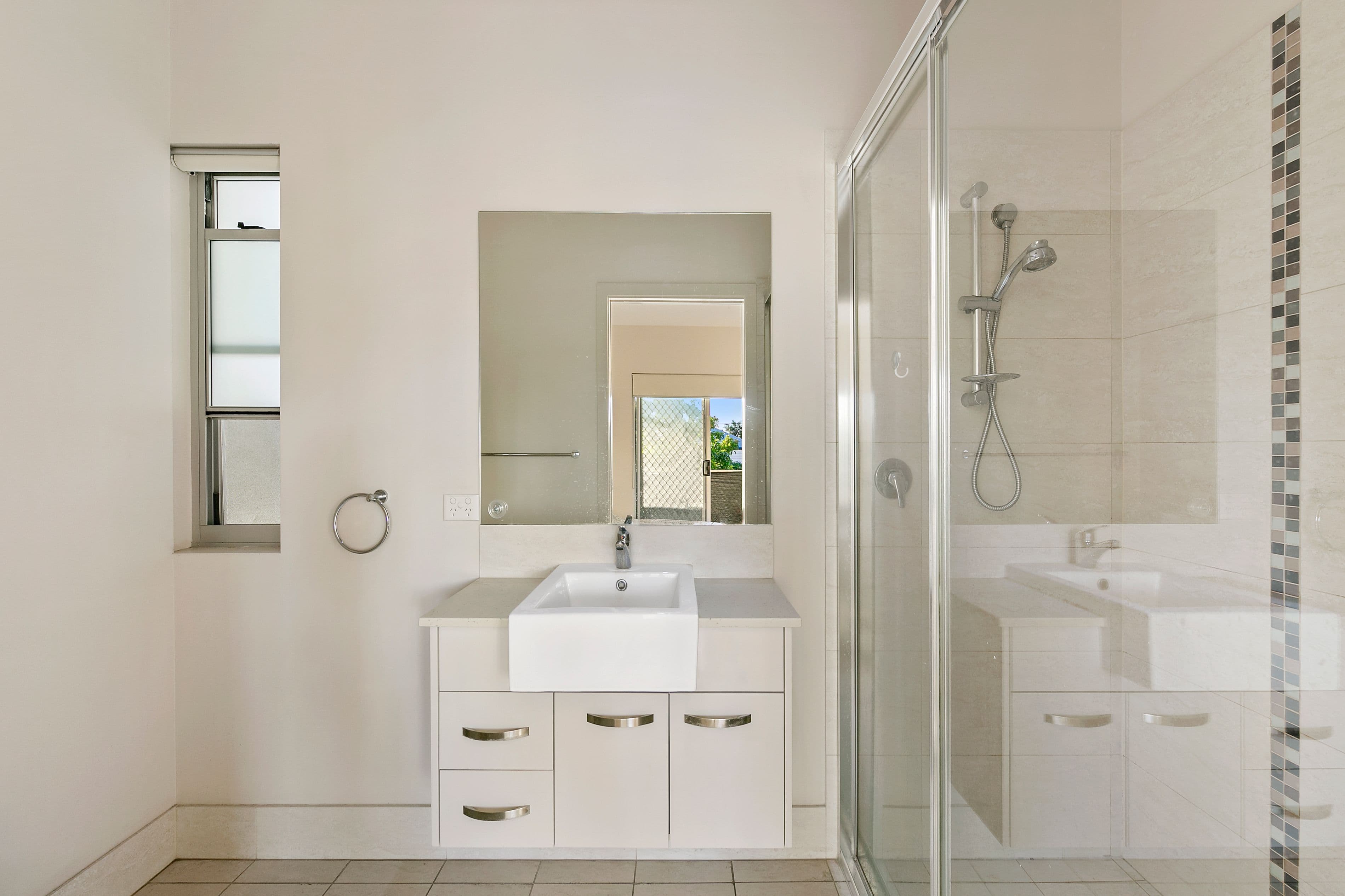 9 Zenith Avenue, Chermside QLD 4032, Chermside - Thumbnail 8