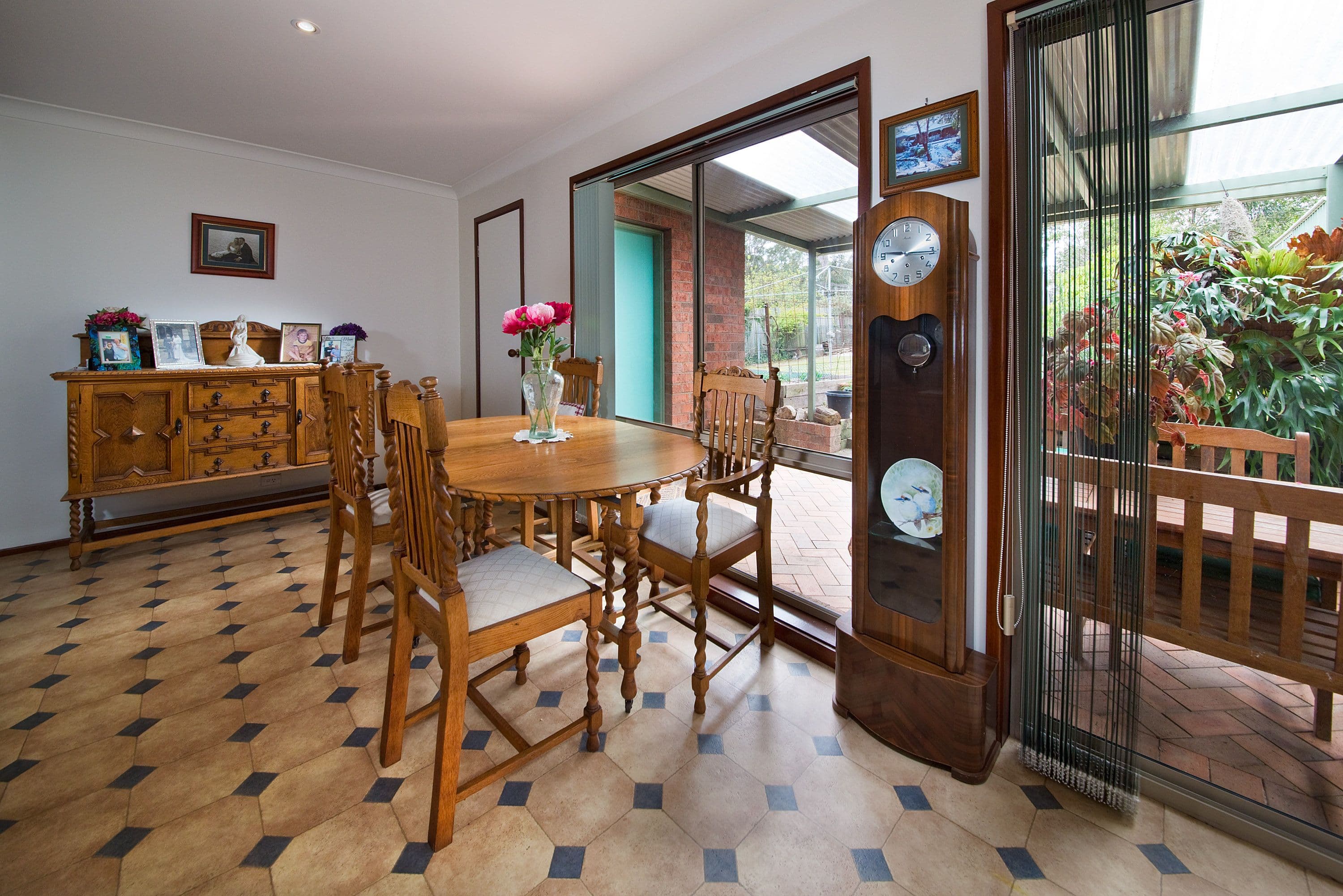 17 St Andrews Avenue, Blackheath - Thumbnail 4