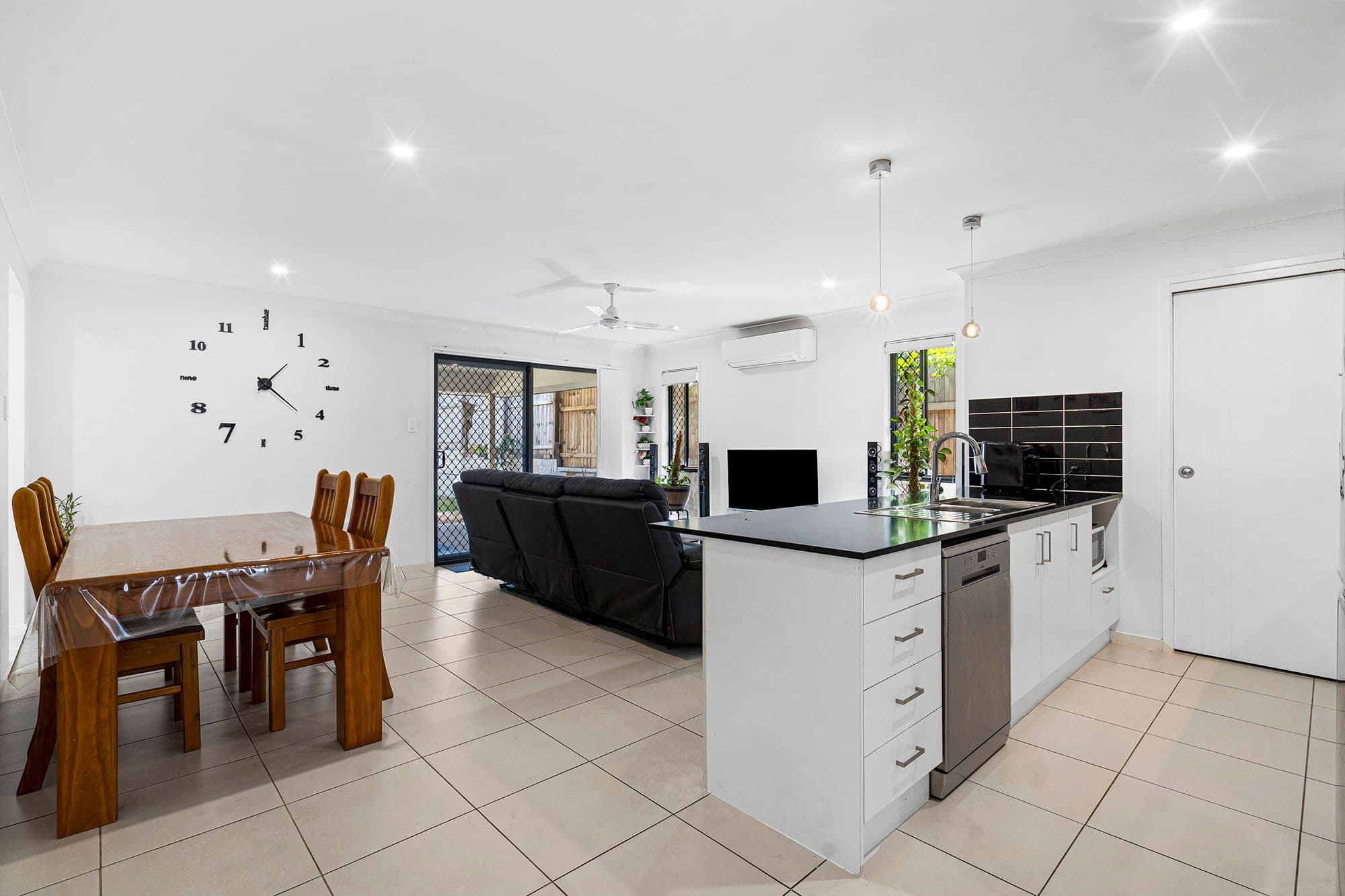 19 Mount Cooroora Street, Park Ridge QLD 4125, Park Ridge - Thumbnail 4