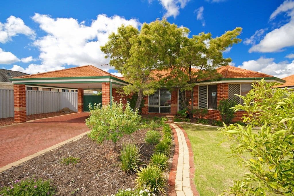 12 Pyrenees Court, CAVERSHAM WA 6055, Caversham - Thumbnail 2