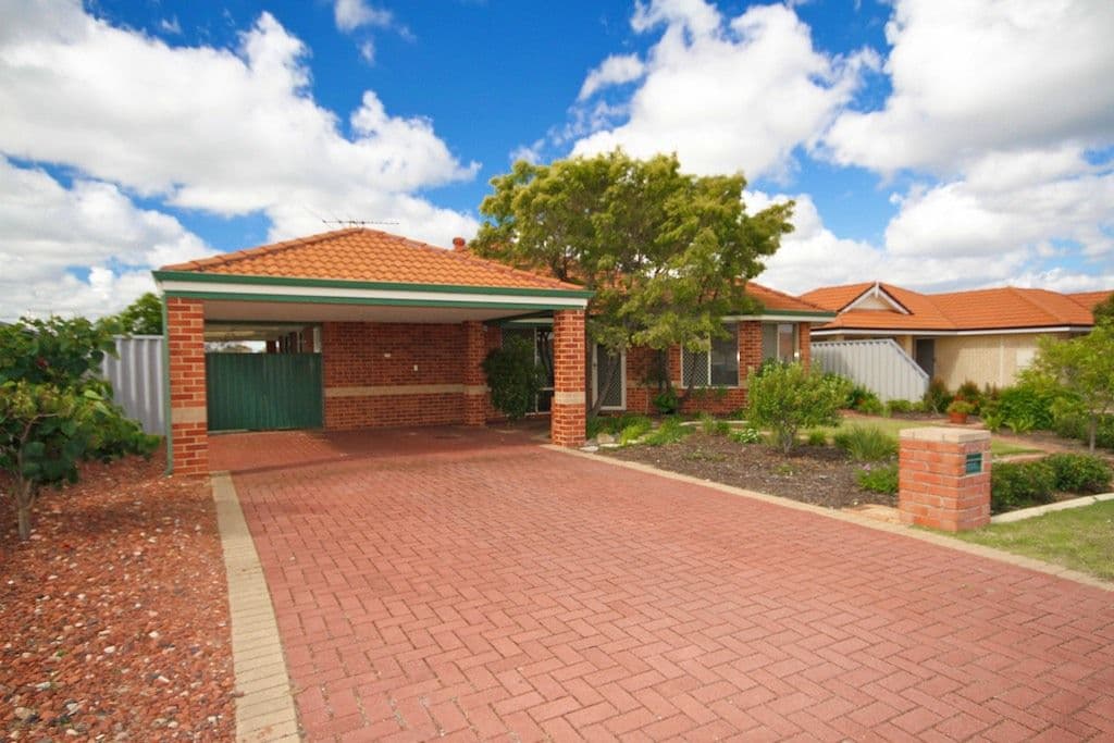 12 Pyrenees Court, CAVERSHAM WA 6055, Caversham - Thumbnail 3