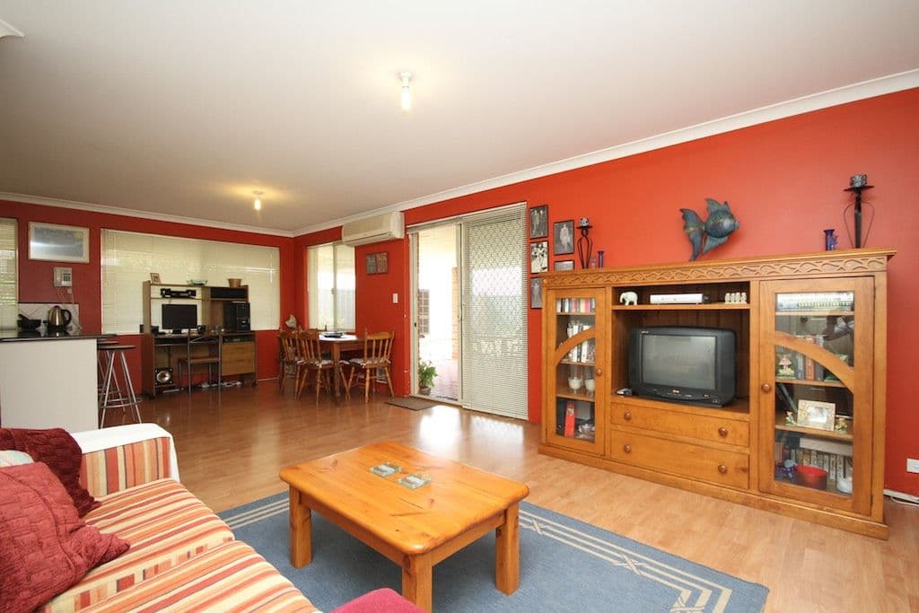 12 Pyrenees Court, CAVERSHAM WA 6055, Caversham - Thumbnail 8
