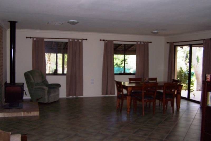 14 Goodall Street, LESMURDIE WA 6076, Lesmurdie - Thumbnail 2