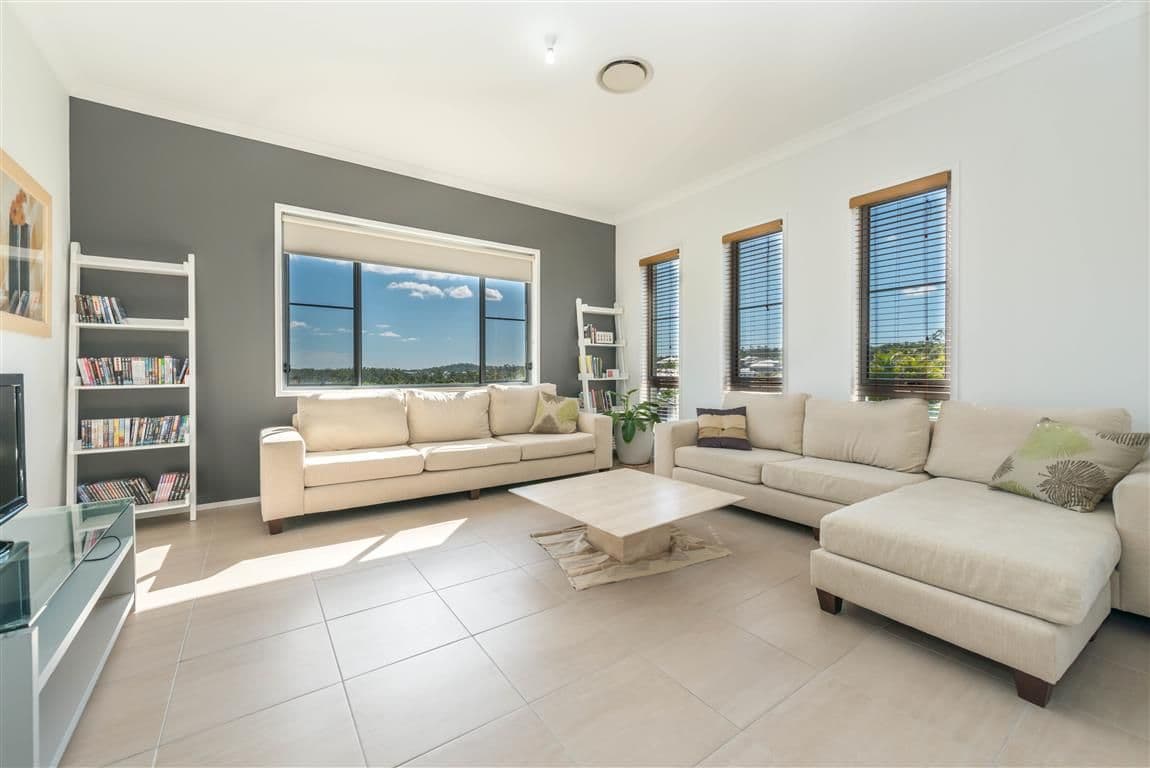 32 McAuley Parade, PACIFIC PINES QLD 4211, Pacific Pines - Thumbnail 2