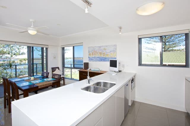 508 Marine Parade, BIGGERA WATERS QLD 4216, Biggera Waters - Thumbnail 5