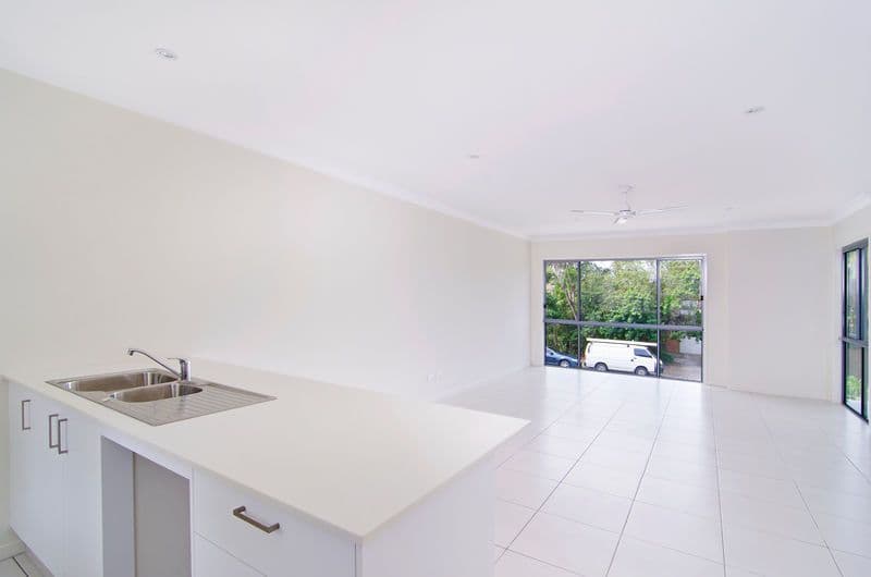 25 Brooke Avenue, PALM BEACH QLD 4221, Palm Beach - Thumbnail 3