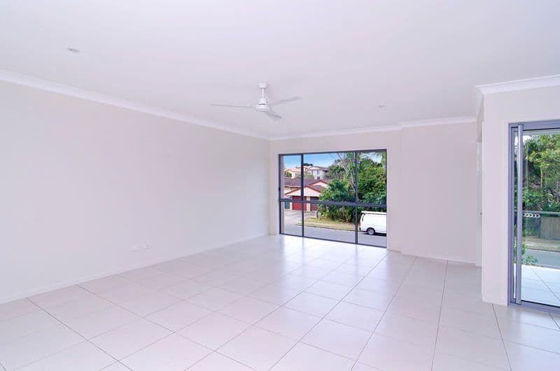 25 Brooke Avenue, PALM BEACH QLD 4221, Palm Beach - Thumbnail 6