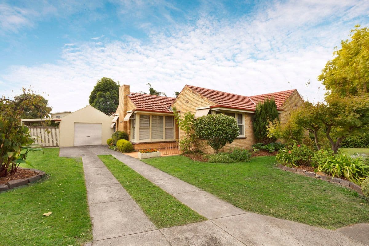 27 Wallace Avenue, MURRUMBEENA VIC 3163, Murrumbeena - Image 1