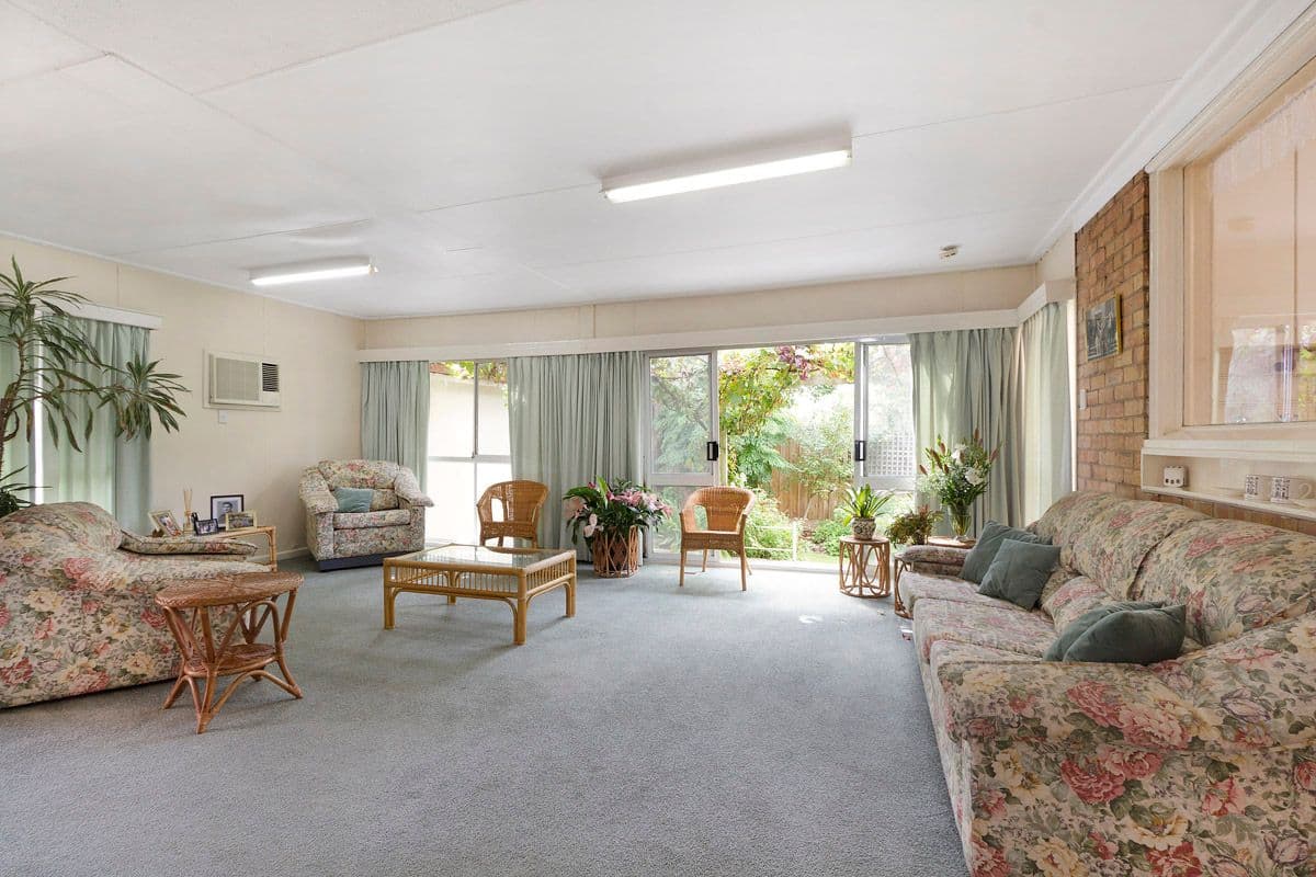 27 Wallace Avenue, MURRUMBEENA VIC 3163, Murrumbeena - Thumbnail 2