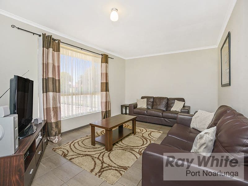 66 Emmerson Drive, Morphett Vale SA 5162, Morphett Vale - Thumbnail 2