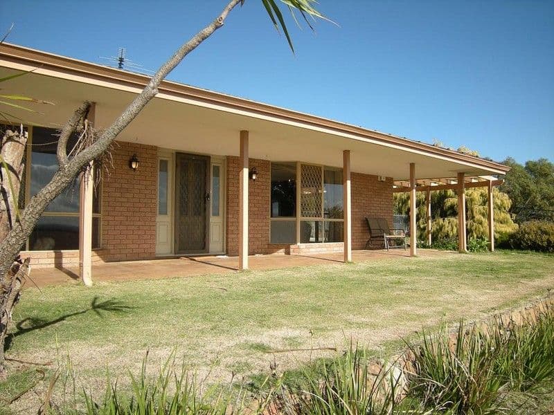 56 Henrietta Avenue, MOUNT NASURA WA 6112, Mount Nasura - Image 1