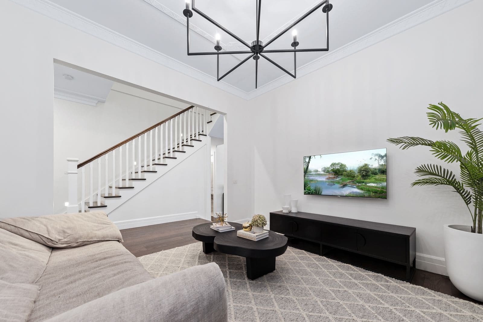 2 Aisbett Avenue, Camberwell VIC 3124, Camberwell - Thumbnail 5
