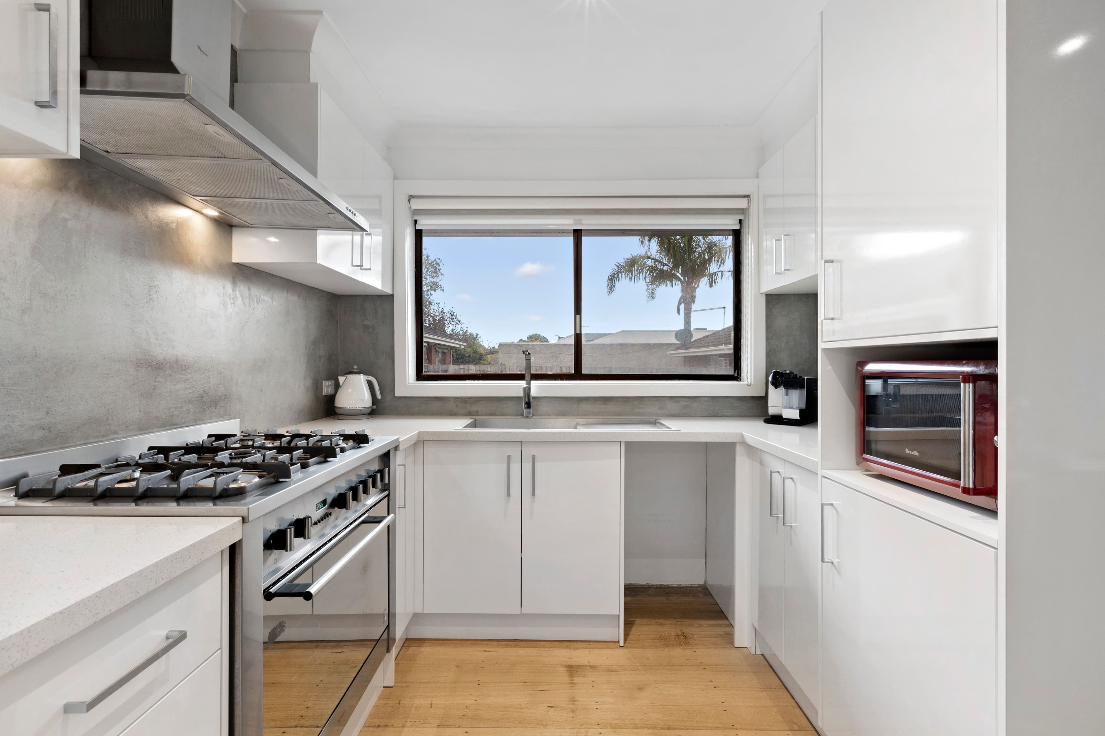 4 Normanby Street, Hughesdale VIC 3166, Hughesdale - Thumbnail 4