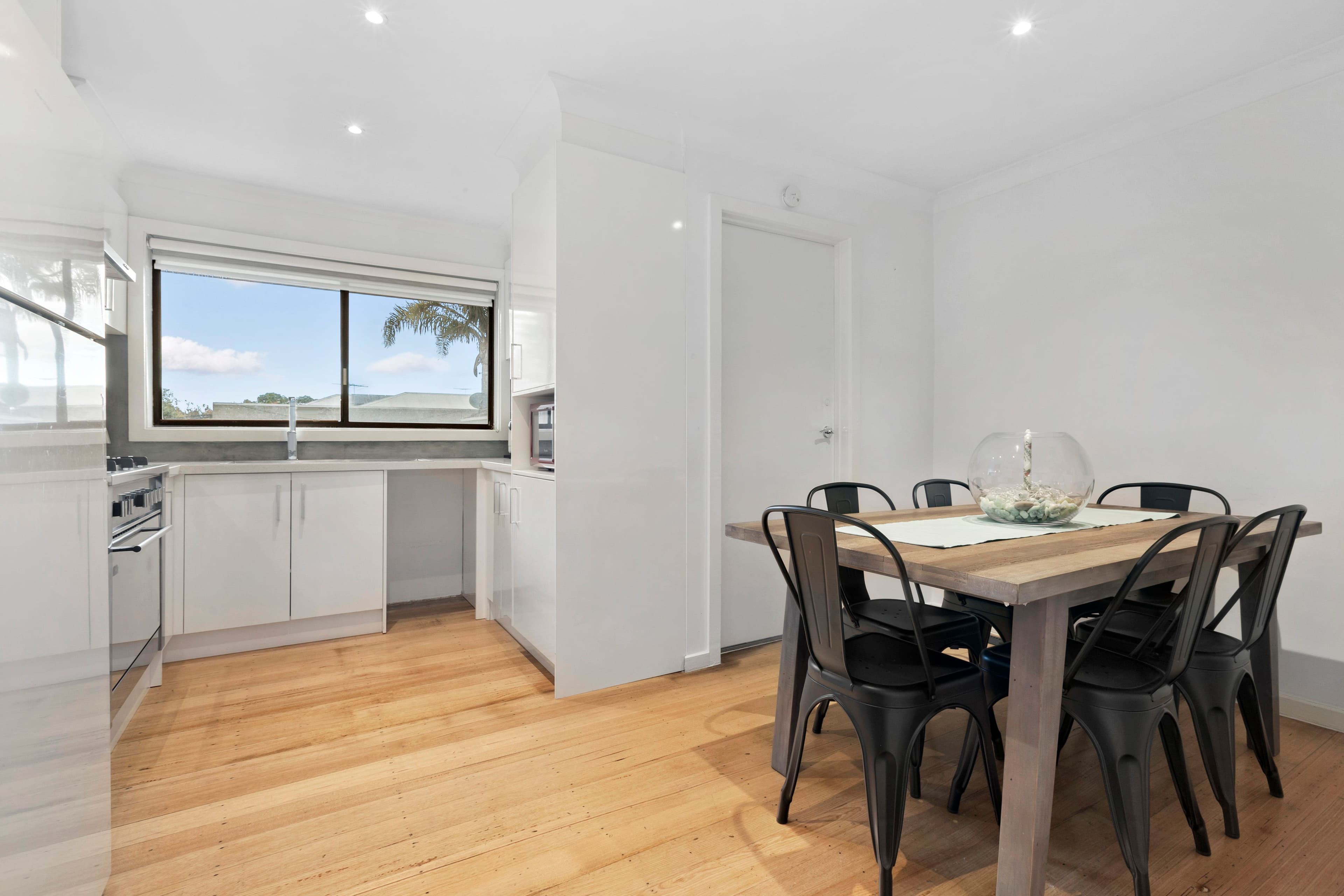 4 Normanby Street, Hughesdale VIC 3166, Hughesdale - Thumbnail 5