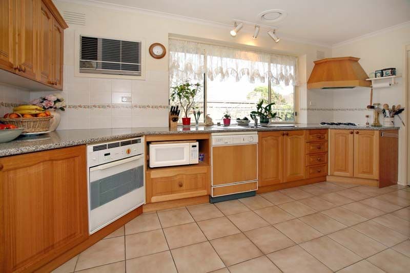 30  Pascall Street, MOUNT WAVERLEY VIC 3149, Mount Waverley - Thumbnail 2