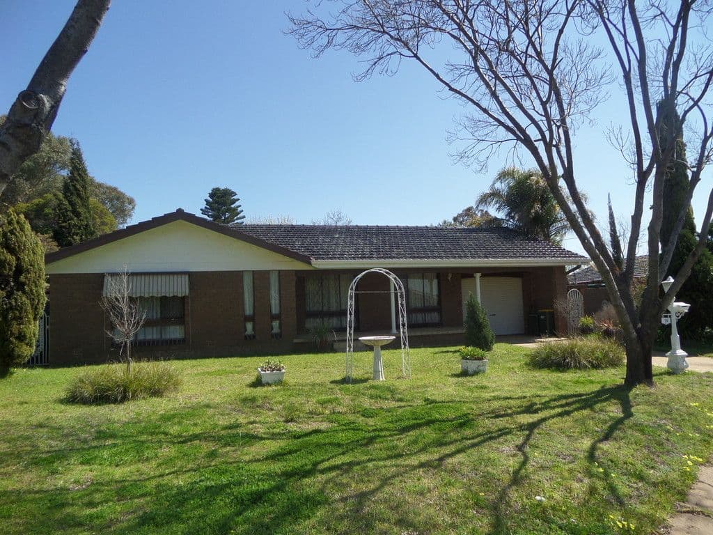 10 Japonica Place, Narrandera NSW 2700, Narrandera - Image 1