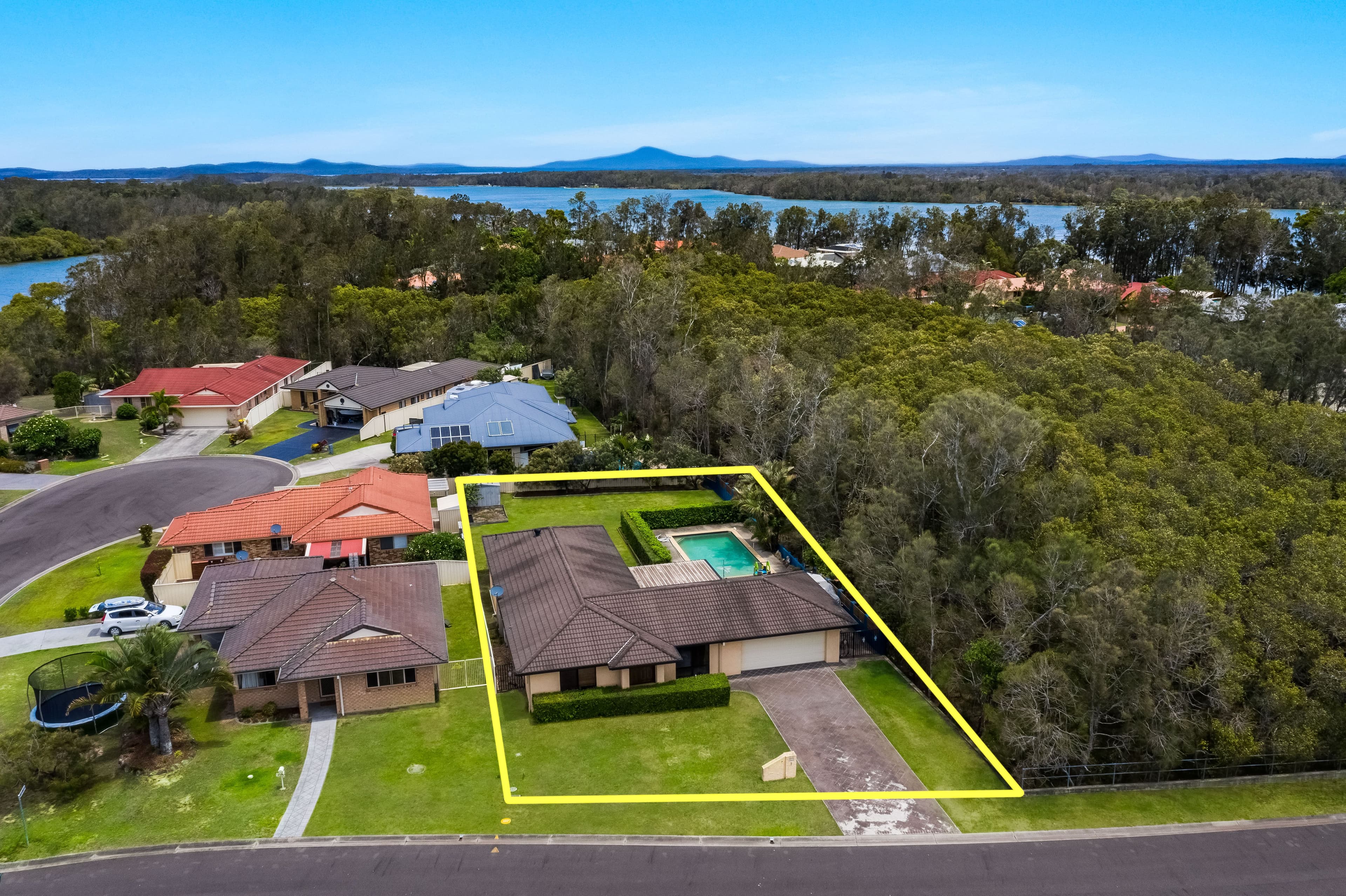2 Bayview Drive, Yamba NSW 2464, Yamba - Image 1
