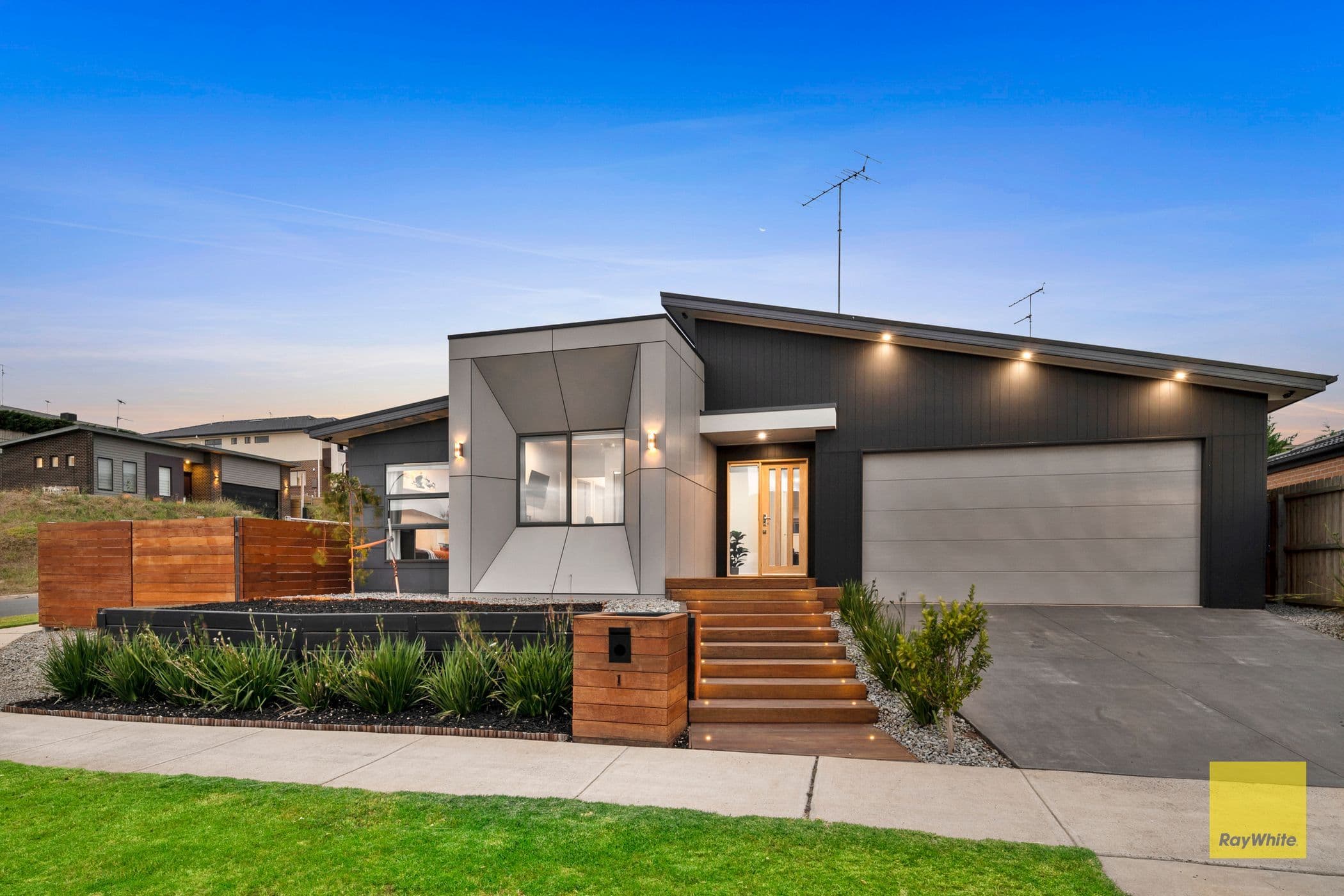 1 Carina Way, HIGHTON VIC 3216, Highton - Image 1