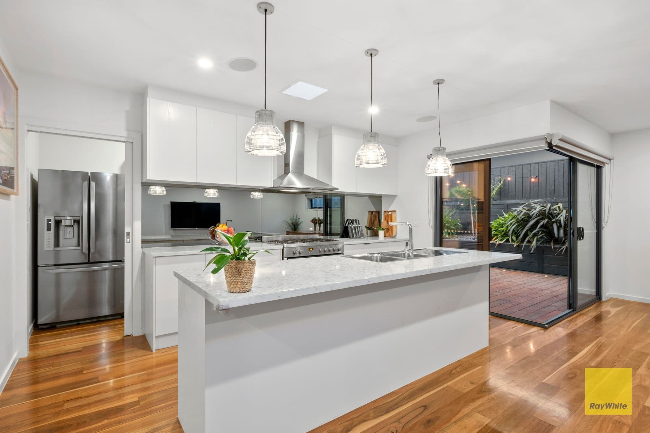 1 Carina Way, HIGHTON VIC 3216, Highton - Thumbnail 2