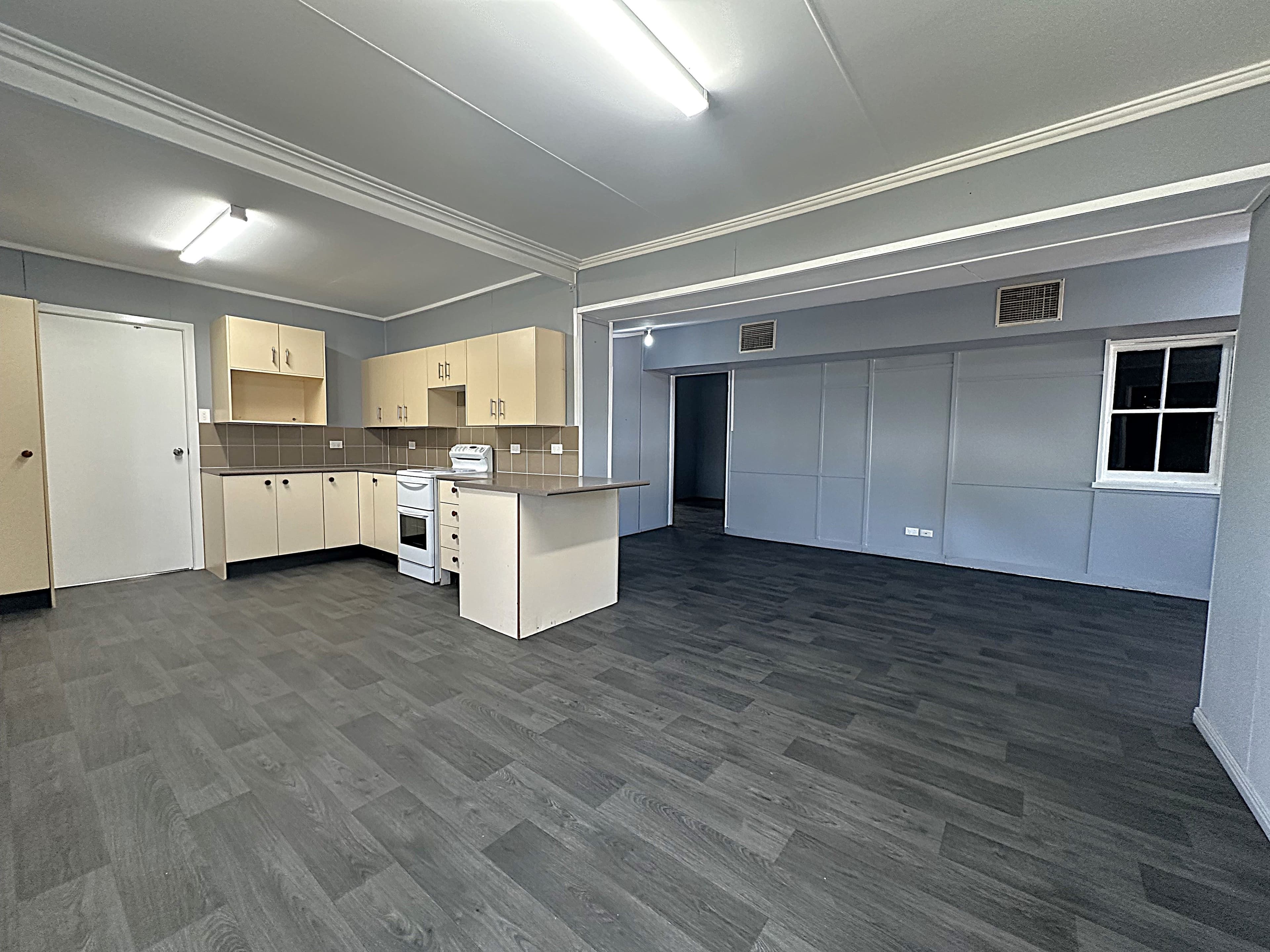 119 Kingfisher Street, Longreach QLD 4730, Longreach - Thumbnail 3