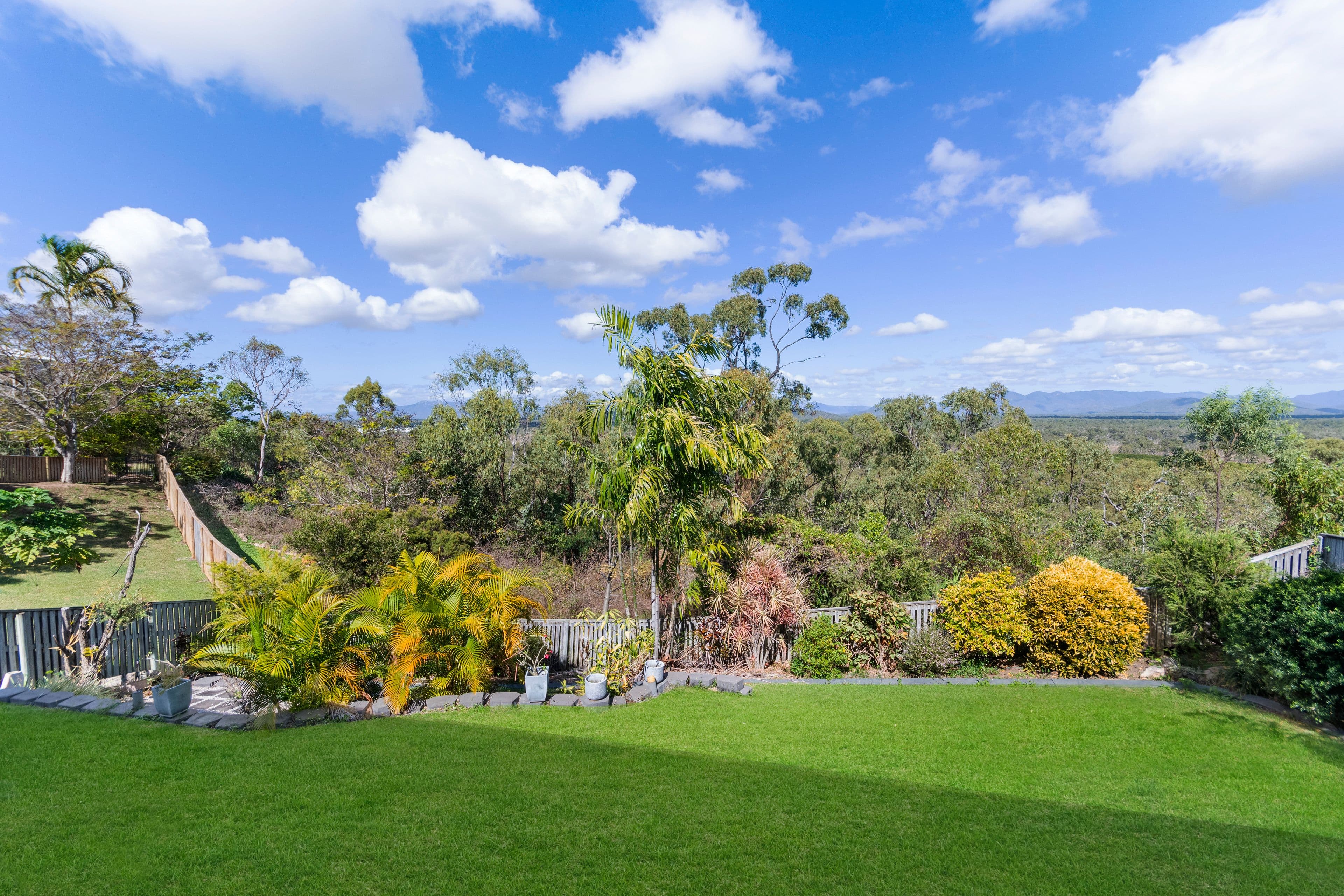 121 Goicoechea Drive, Bushland Beach QLD 4818, Bushland Beach - Thumbnail 3