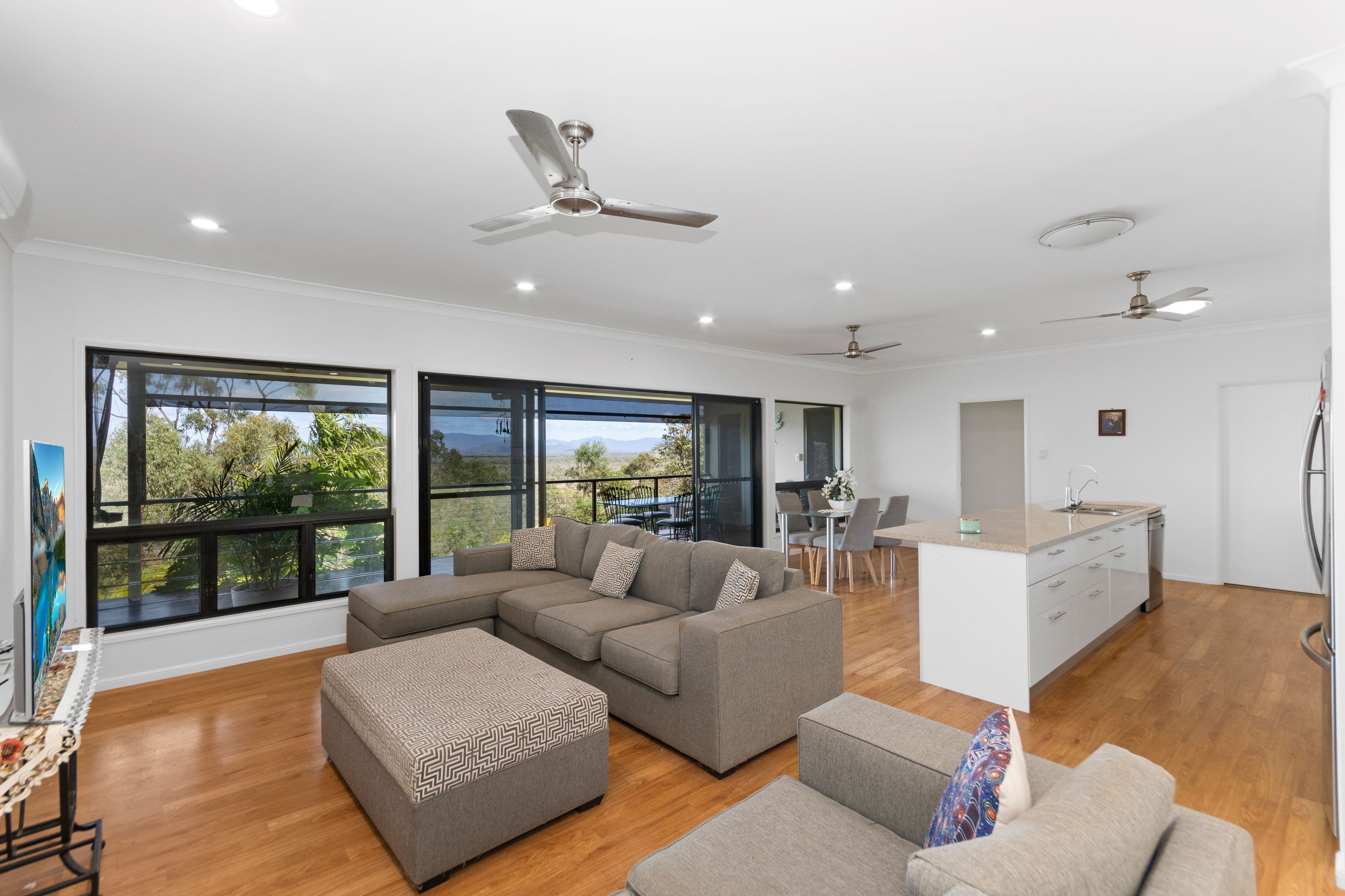 121 Goicoechea Drive, Bushland Beach QLD 4818, Bushland Beach - Thumbnail 5