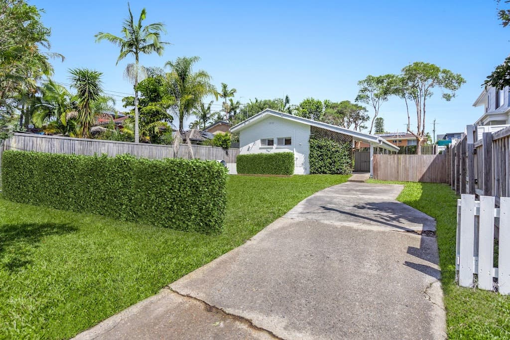 42 Drury Avenue, Southport, QLD, 4215, Southport - Thumbnail 2