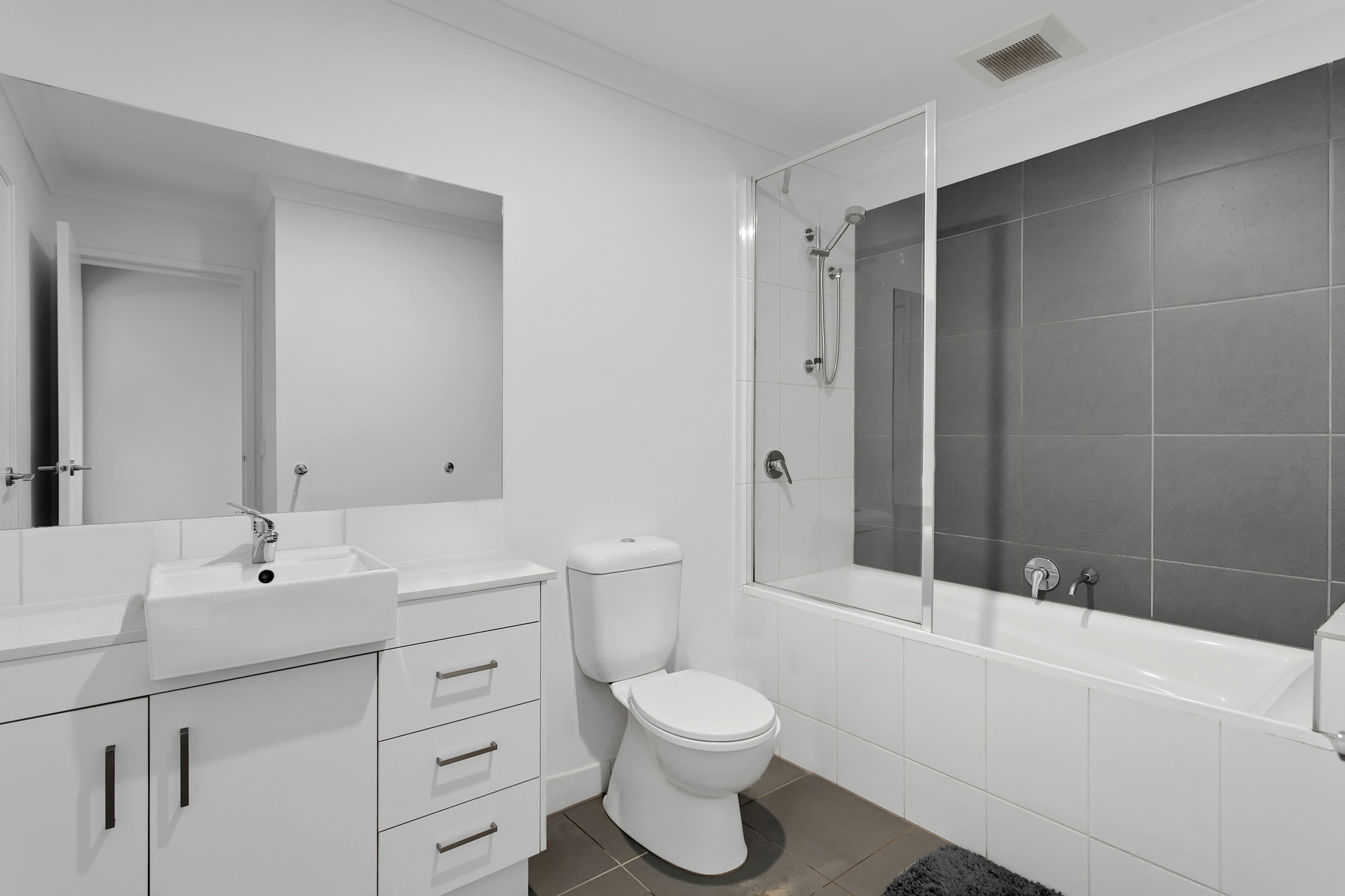 33 Hunt Way, Pakenham VIC 3810, Pakenham - Thumbnail 6