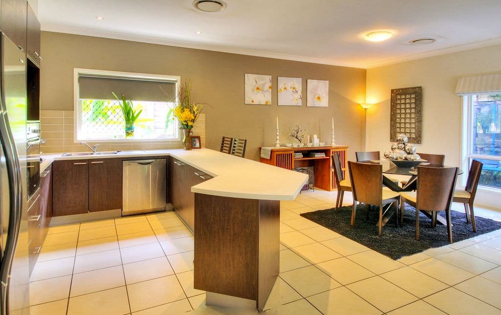 14 Yvonne Road, EIGHT MILE PLAINS QLD 4113, Eight Mile Plains - Thumbnail 2