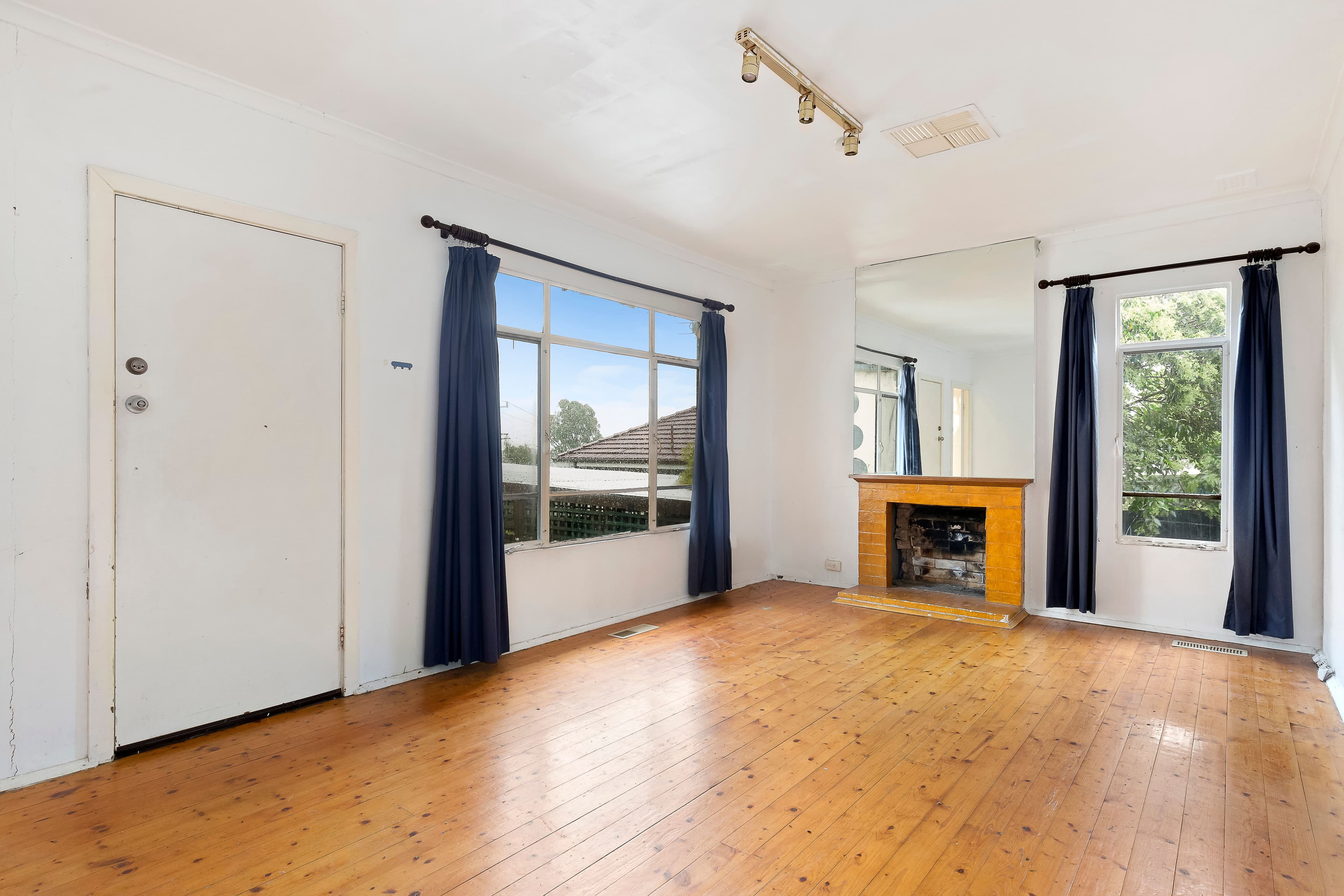 14 Binalong Avenue, Chadstone VIC 3148, Chadstone - Thumbnail 3