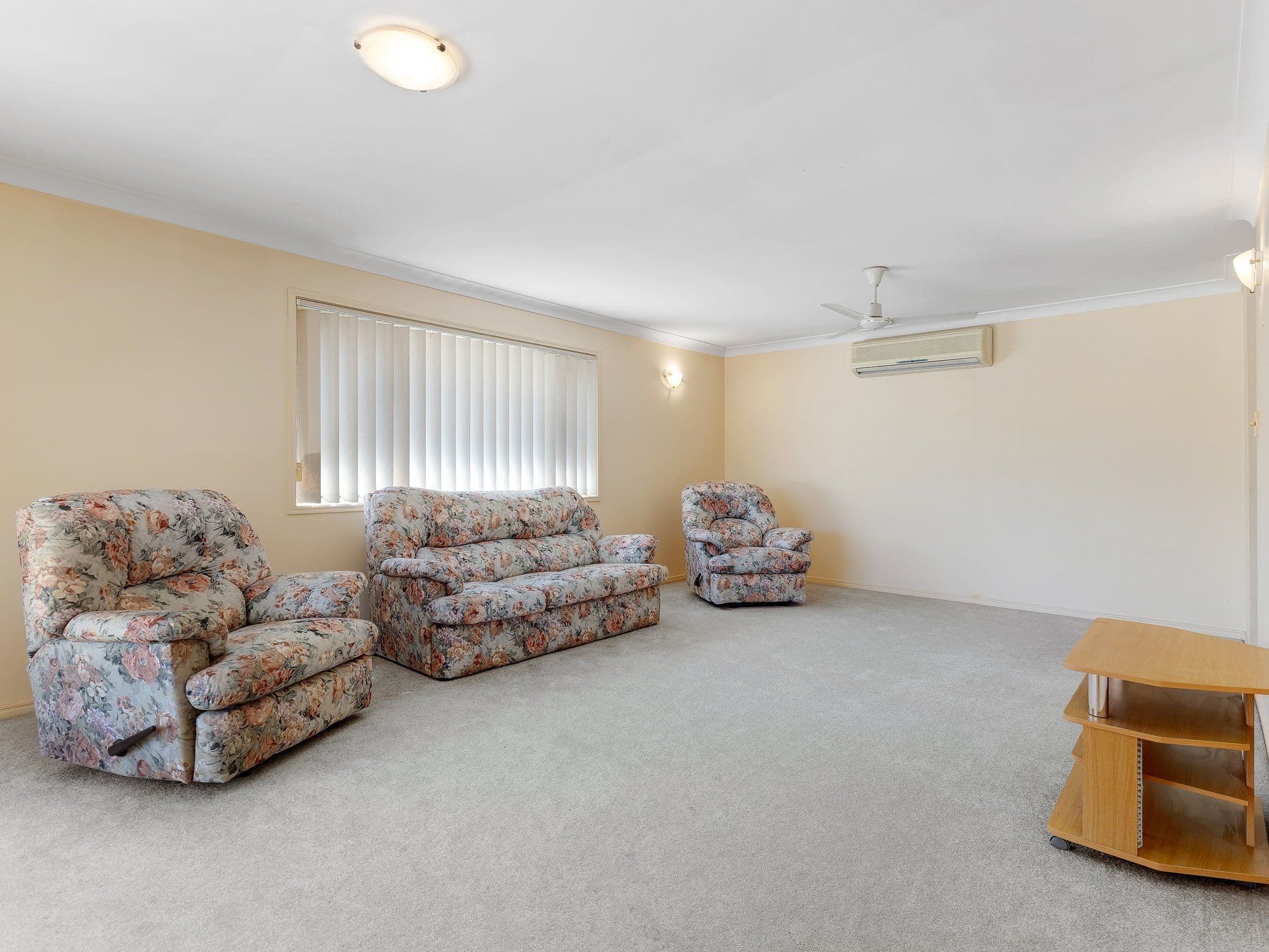 8 Glenroy Place, Parkinson QLD 4115, Parkinson - Thumbnail 2