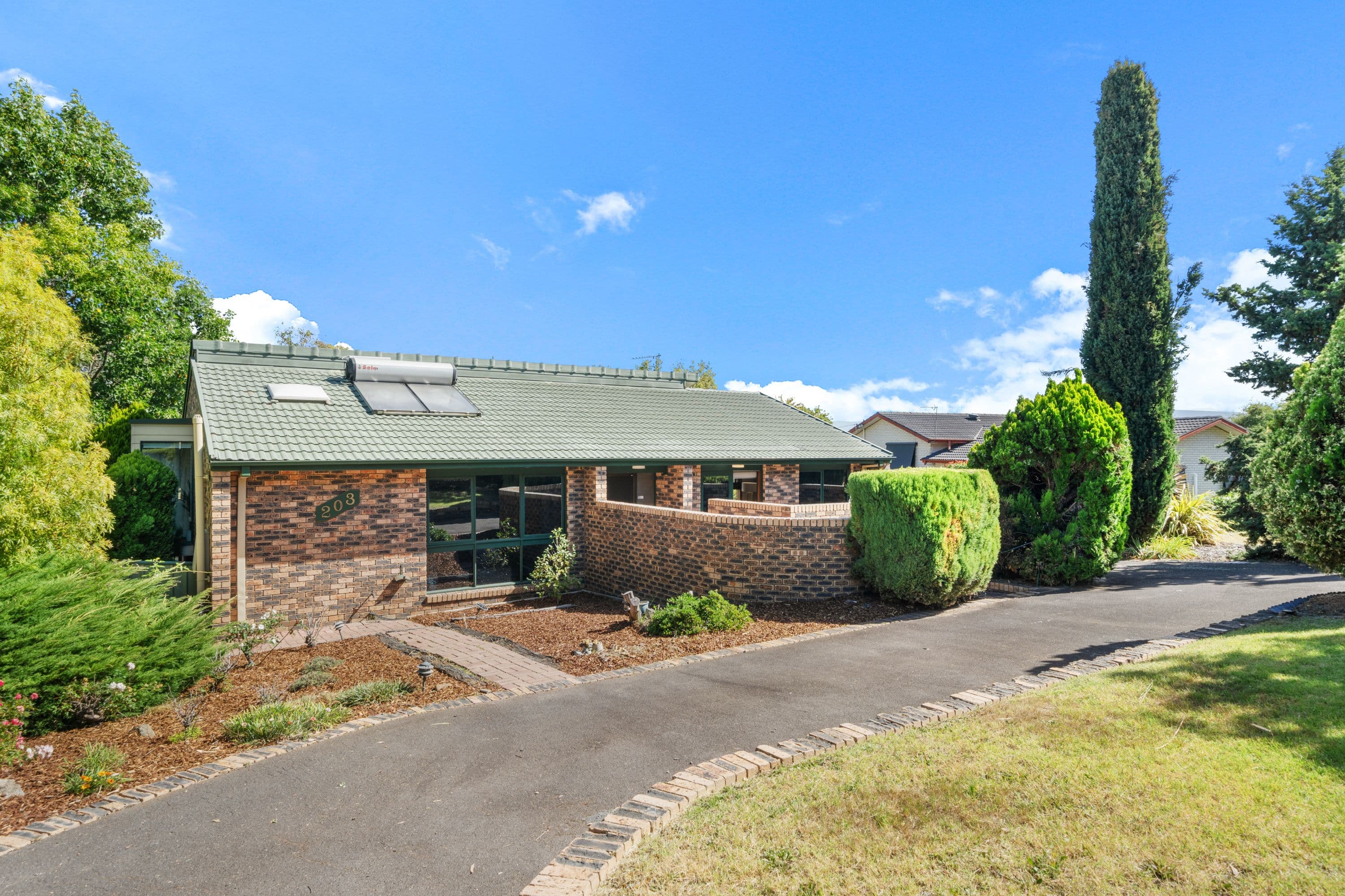 203 Longmore Crescent, Wanniassa ACT 2903, Wanniassa - Thumbnail 2