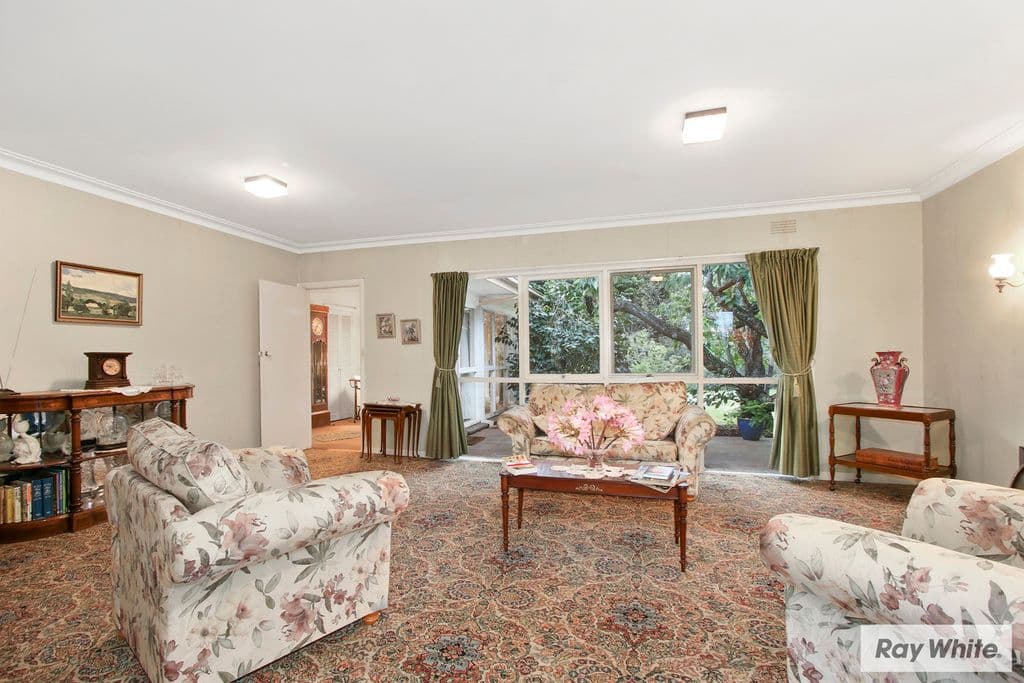 7 CROWN Point, Chirnside Park VIC 3116, Chirnside Park - Thumbnail 2