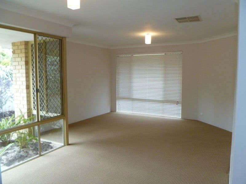 28 Silverhill Loop, SEVILLE GROVE WA 6112, Seville Grove - Thumbnail 2