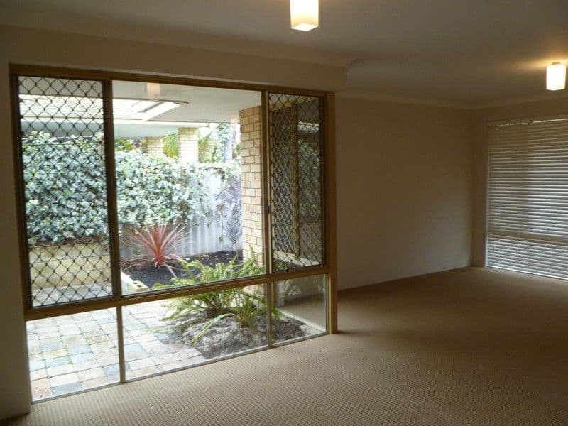 28 Silverhill Loop, SEVILLE GROVE WA 6112, Seville Grove - Thumbnail 3