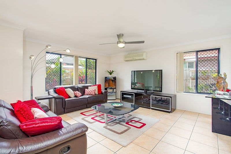 11 Westaway Place, WYNNUM WEST QLD 4178, Wynnum West - Thumbnail 3